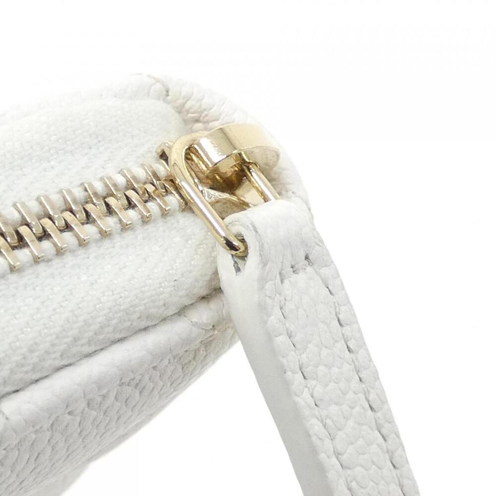 CHANEL White Wallet - Picture 8 of 10